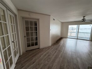 500 Tiki Dr in Tiki Island, TX - Building Photo - Building Photo