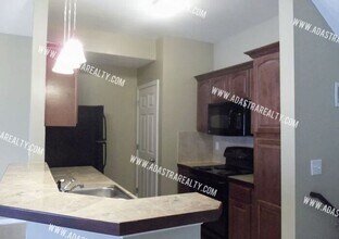 1007 N Findley St in Olathe, KS - Building Photo - Building Photo