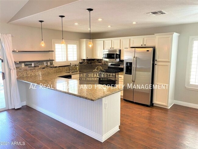 680 S Pineview Dr in Chandler, AZ - Building Photo - Building Photo