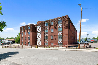 Park Athmar Apartments in Denver, CO - Foto de edificio - Building Photo