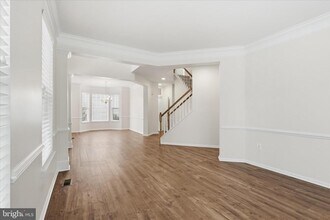 43438 Oxen Ln in Chantilly, VA - Building Photo - Building Photo