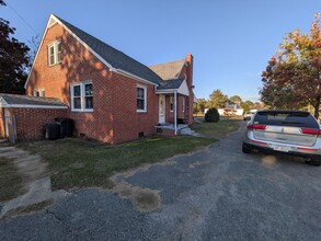 107 N Church St in Fremont, NC - Building Photo - Building Photo