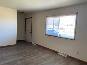 5005 26th Ave in Kenosha, WI - Building Photo - Building Photo