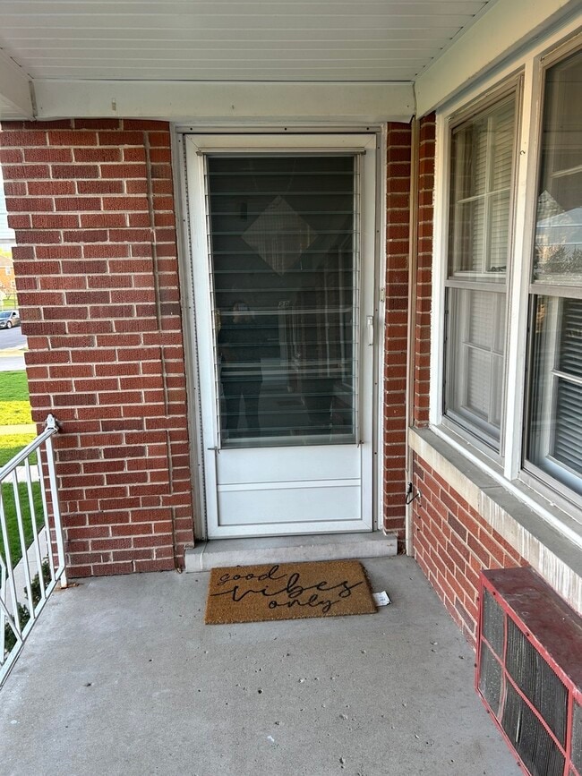 2000 Parkside Dr in Park Ridge, IL - Building Photo - Building Photo