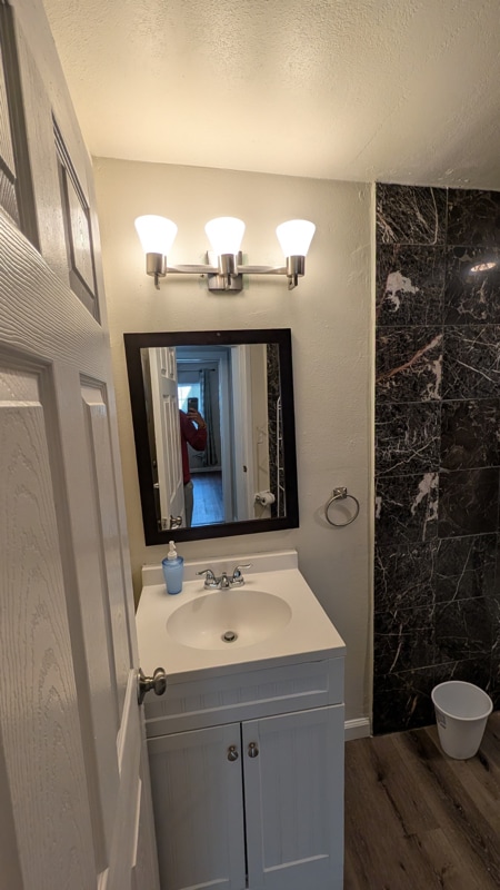 1004 NE 28th St in Oklahoma City, OK - Foto de edificio - Building Photo