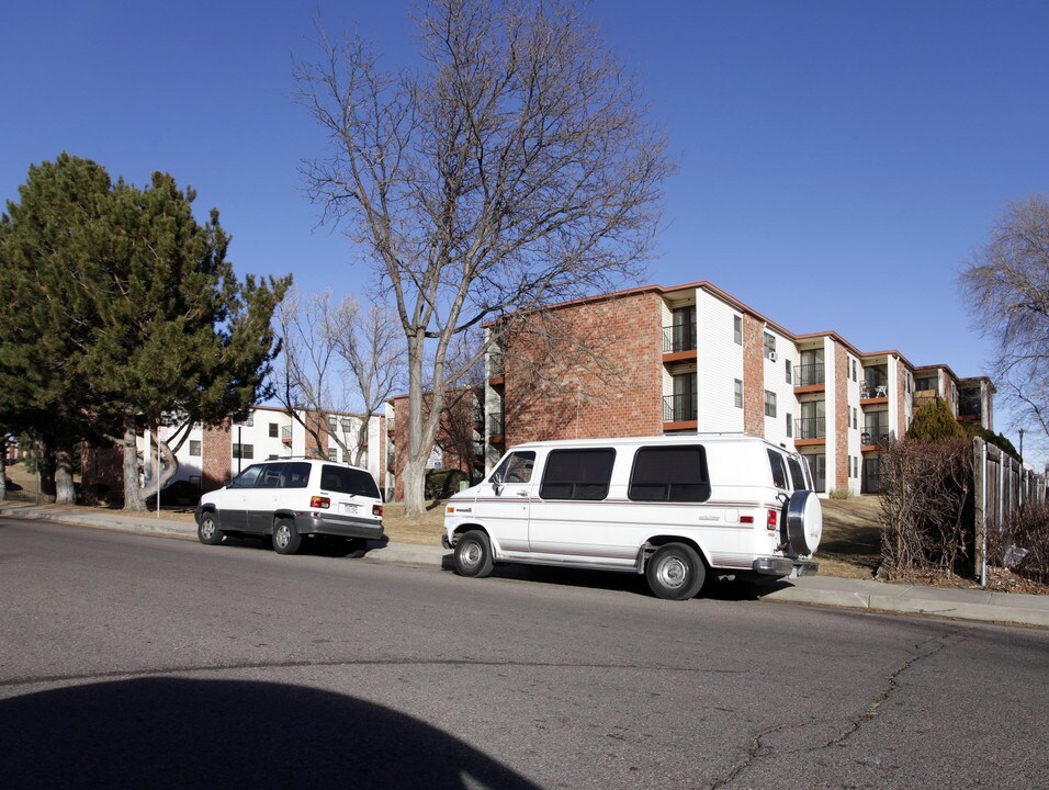 Casa de Cerro in Colorado Springs, CO - Building Photo