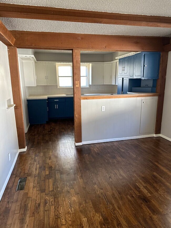 property at 4244 S 27th W Ave