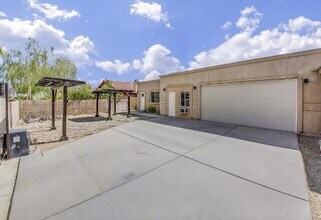 53860 Avenida Herrera in La Quinta, CA - Foto de edificio - Building Photo