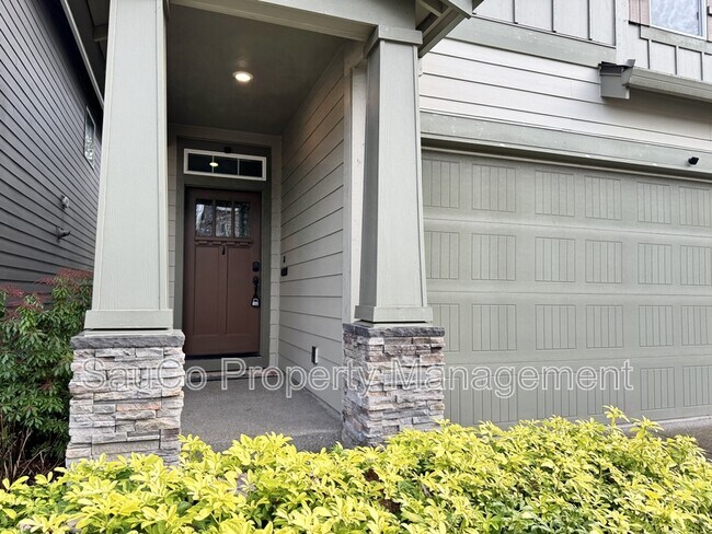 10010 NW Bartlett Loop in North Plains, OR - Building Photo - Building Photo