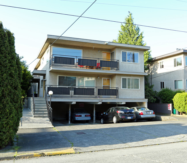 1423 NW 64th St in Seattle, WA - Foto de edificio - Building Photo