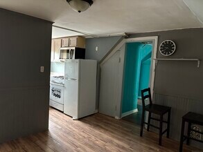 105 Oak St in Naugatuck, CT - Foto de edificio - Building Photo