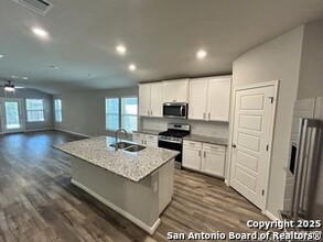 13166 Maridell Park in San Antonio, TX - Building Photo - Building Photo