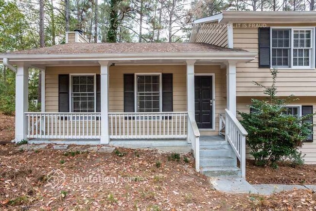 property at 3258 Village Glen Dr SW