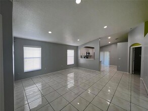 2807 Palm Isle Wy in Orlando, FL - Building Photo - Building Photo