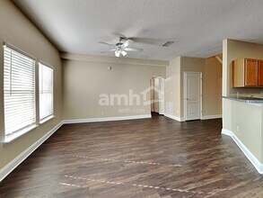 2510 Victoria Point Dr in Jacksonville, FL - Building Photo - Building Photo