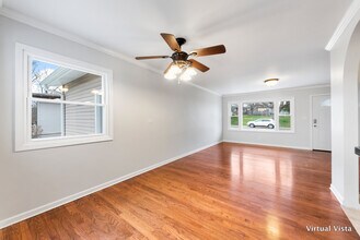 206 Timber Trail in Streamwood, IL - Foto de edificio - Building Photo