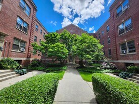 56 Elm St in Worcester, MA - Building Photo