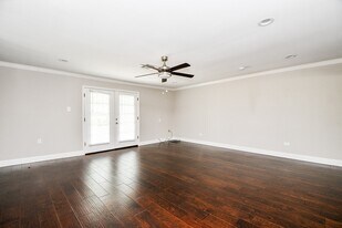 4310 Woodvalley Dr in Houston, TX - Building Photo