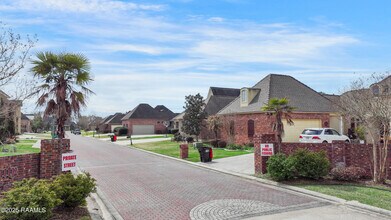 104 Gated Trinity Ct in Lafayette, LA - Building Photo - Building Photo