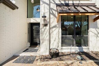 4011 Azure Ln in Addison, TX - Building Photo - Building Photo