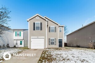 10762 Glenayr Dr in Camby, IN - Building Photo