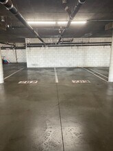 4080 Via Marisol, Unit 340 in Los Angeles, CA - Foto de edificio - Building Photo