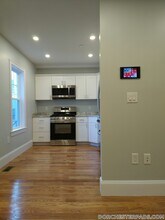 127 Shirley St in Boston, MA - Building Photo - Building Photo