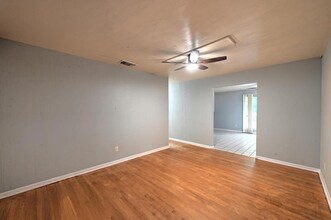 2138 Lynbrook Ln in Garland, TX - Building Photo - Building Photo