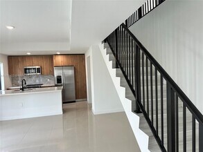 307 NW 13th Pl in Florida City, FL - Building Photo - Building Photo
