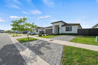 12941 SW 227th St in Miami, FL - Building Photo - Building Photo
