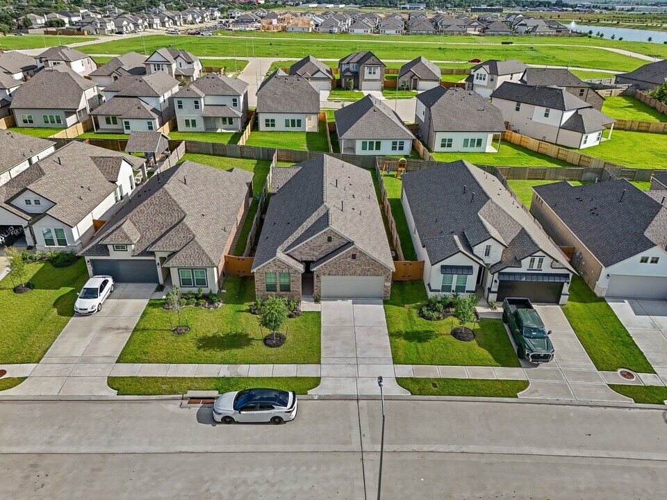 21019 Seneca Bluff Ln in Cypress, TX - Building Photo