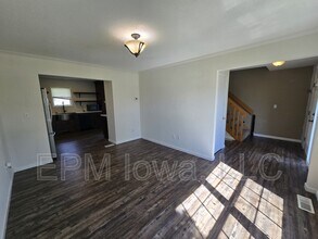 1138 White Ivy Pl NE in Cedar Rapids, IA - Building Photo - Building Photo