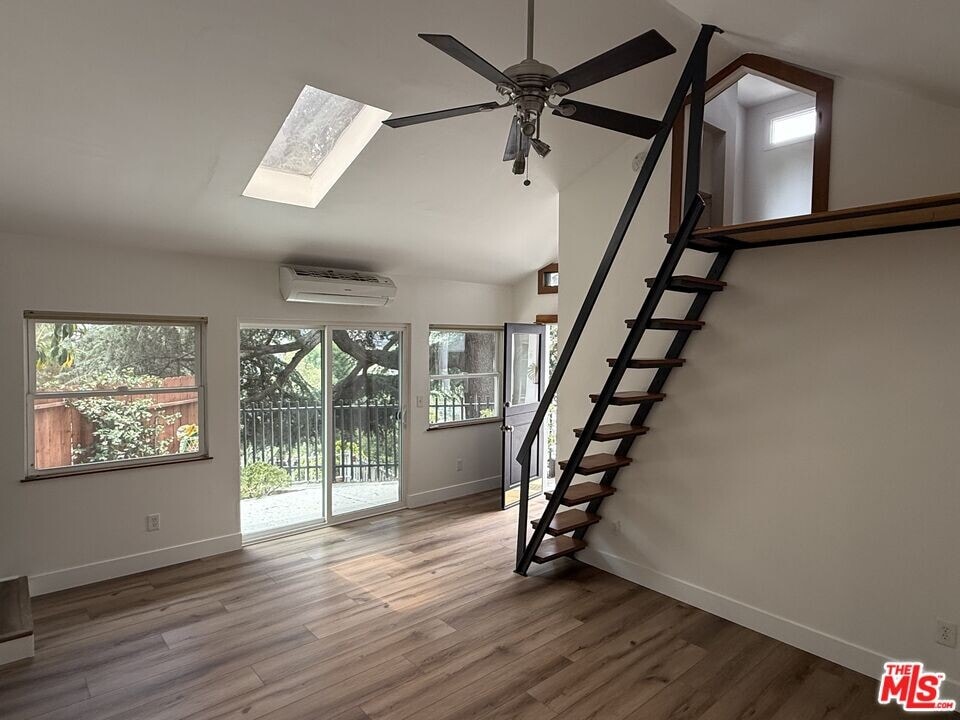 2215 Lake Shore Ave in Los Angeles, CA - Building Photo
