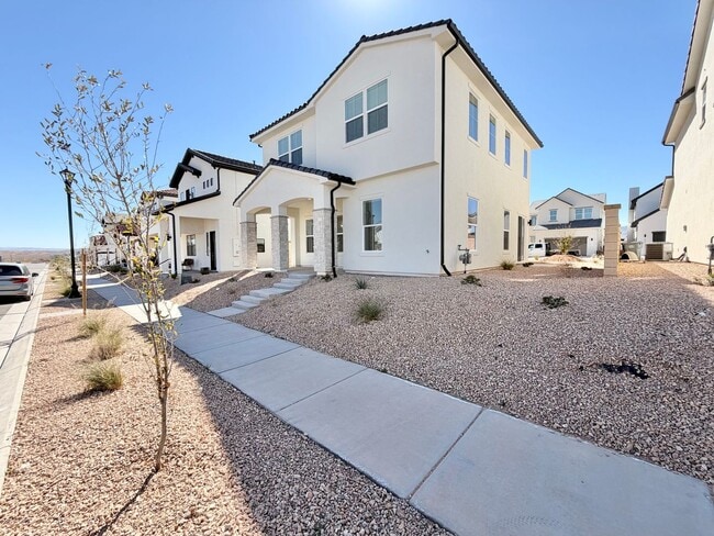 645 Grn Mountain Dr in Saint George, UT - Building Photo - Building Photo