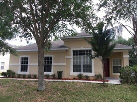 1338 Edison Tree Rd in Apopka, FL - Building Photo