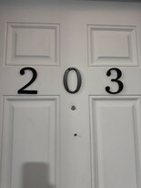 2624 N Milwaukee Ave in Chicago, IL - Building Photo