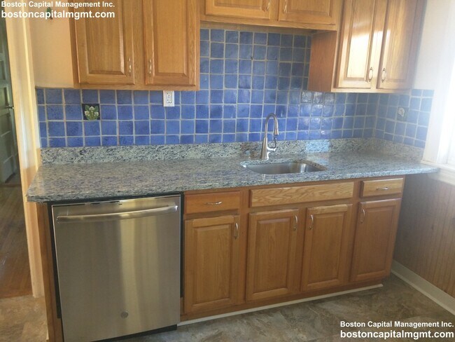 55 Moreland St, Unit 1 in Somerville, MA - Building Photo - Building Photo