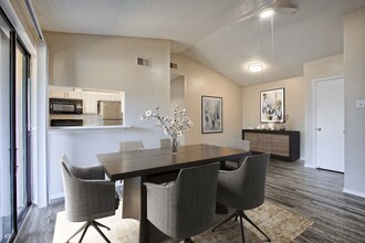 Summer Grove in Austin, TX - Building Photo - Building Photo