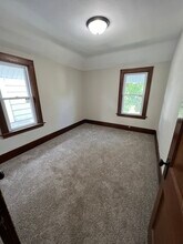 931 S 74th St, Unit Upper in West Allis, WI - Building Photo - Building Photo