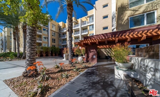 21301 Erwin St