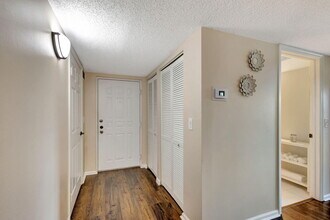 600 Uno Lago Dr in Juno Beach, FL - Building Photo - Building Photo