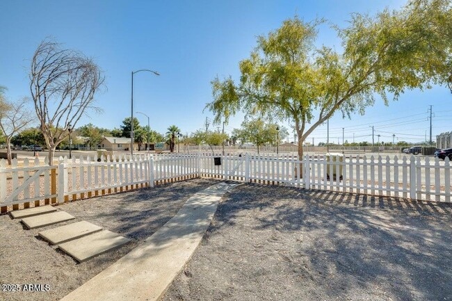 5946 West Myrtle Ave in Glendale, AZ - Building Photo - Building Photo