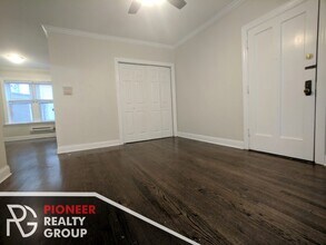 3814 N Greenview Ave, Unit 3821-2E in Chicago, IL - Building Photo - Building Photo