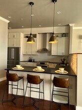 126 Church St, Unit 2 SOUTH in Belfast, ME - Building Photo - Building Photo