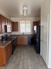 4923 S 99th Dr in Tolleson, AZ - Foto de edificio - Building Photo