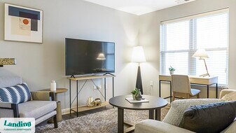 335 W 9th St in Indianapolis, IN - Building Photo