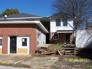 214 Hamilton Ave in Bremen, GA - Building Photo - Building Photo