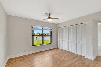 1560 Windorah Way, Unit Windorah Way B in West Palm Beach, FL - Building Photo - Building Photo
