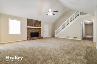 1930 Fernwood Dr in Lawrenceville, GA - Foto de edificio - Building Photo