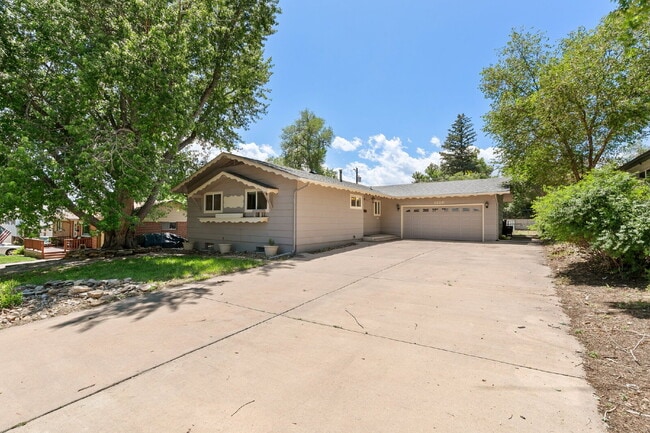 Central Location | 15 Min to Peterson, 20